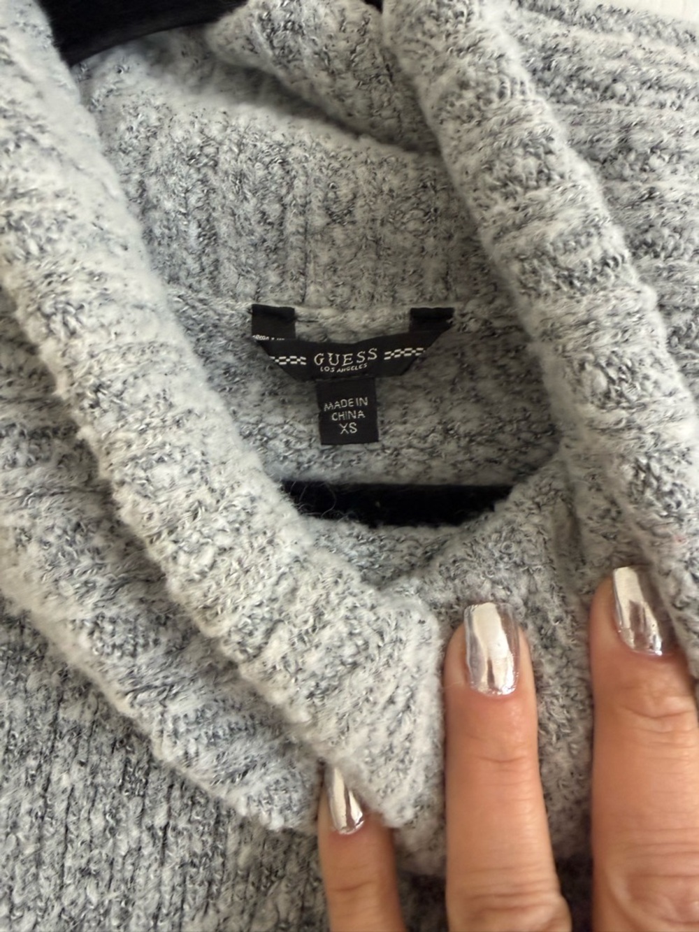 GUESS light gray textured turtleneck sweater